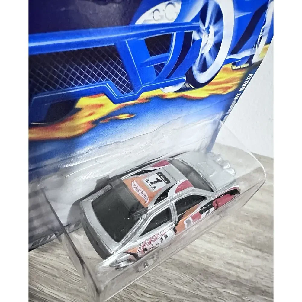2001 Hot Wheels Collector No. 192 Ford Escort Rally with Chrome 5 Dot Wheels H86